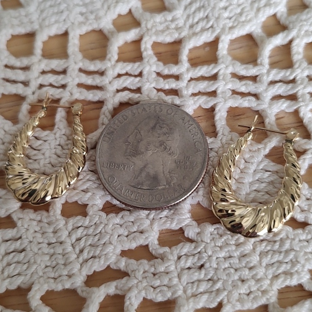 10k Gold Twisted Hoop Earrings - Women Jewelry - Picture 3 of 4